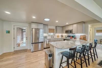 Image de 2-bedroom / Fresh Remodel / Stylish / Relaxing