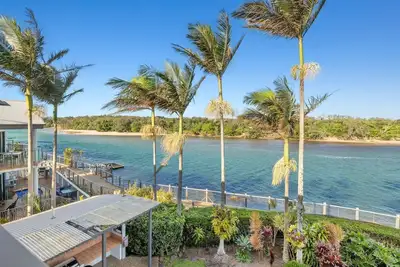 Image de Sunrise Cove - Creek view