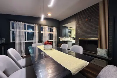 Updated 3br Home – Quiet, Comfortable Stay with Luxury Master & Spa Shower