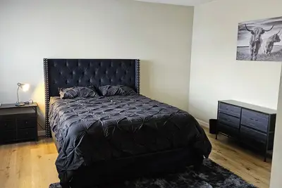 Image de Spacious 3-bedroom condo with fitness area and attached garage