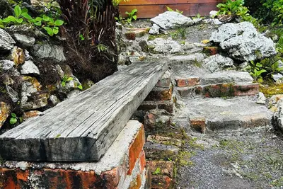 Image de Cosy retro renovated cottage with mountain setting out back