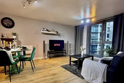 Image de Appartement à 2 lits • À 5 minutes de New Street • Stationnement gratuit