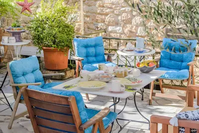 Image de Appartement à l'hôtel 'Unit 5' avec terrasse privée, Wi-Fi et climatisation