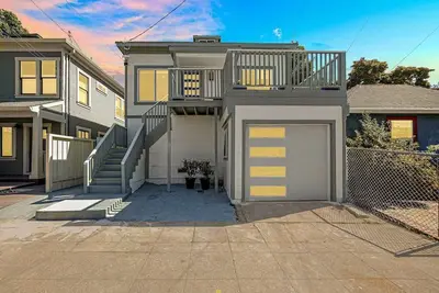 Image de Gem near Sf, 5 min walk to Bart and Ucsf Benioff!