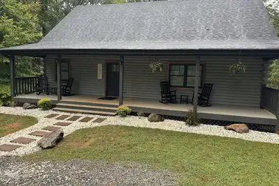 Image de Hidden Gem! A 4-bedroom cabin with Ac in charming Moneta