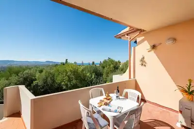 Image de Appartement moderne près de la plage de Badesi