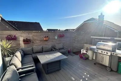 Image de Coastal Luxury Retreat with Hot Tub – Steps from Newquay’s River Gannel