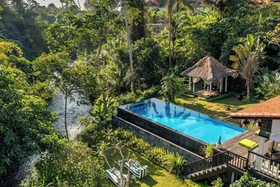 Bali - Laidback Haven in Ubud with River & Jungle View