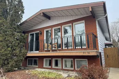 Image de Creek - 3br Garden Suite Near Downtown Edmonton