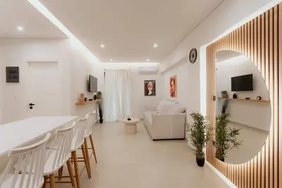 Image de 1br Designer Suite Homey Feel Near Metro