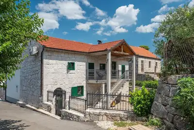 Image de Villa de montagne confortable pour 10 à Slivno