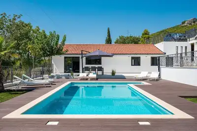 Image de Villa Florinda avec piscine près de Split