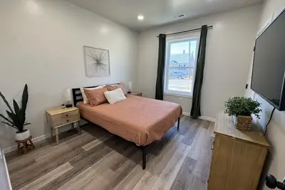 Image de Bright New 2br House-Parking + Washer/Dryer