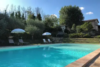 Image de Charming 2-bedroom apartment in a farmhouse near Bevagna with large pool