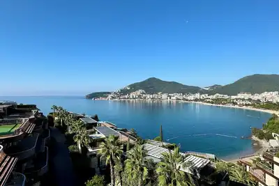 Image de Breathtaking 2-bedroom sea view apartment in Budva!