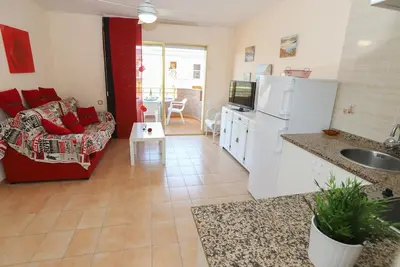 Image de Appartement à Salou à 50m de la plage, climatisé pour 6 pers. avec terrasse et cuisine équipée