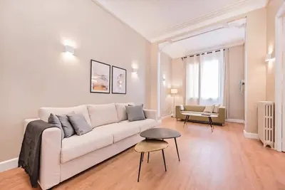 Image de Acomodis Apartments - Comfy 10-Bedroom GroupFlat in L’Eixample up to 18 people!