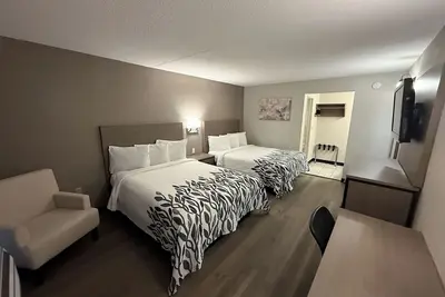 Image de Four 2 Queen Suites—Perfect for Vacation, Business or Family Travel