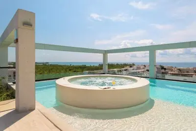 Image de Vue sur l'océan, à 2 min à pied de la plage. Superbe toit-terrasse