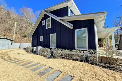 Image de Luxury 4/3. 5 Lake Burton Stay in Charming Clayton, Ga! Pet friendly!