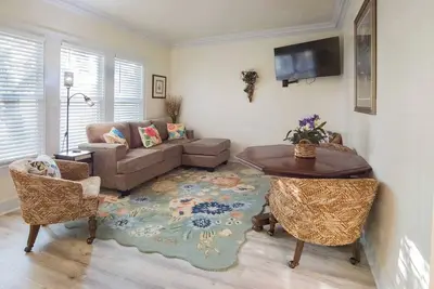 Image de Mariposa Coral Home for 4