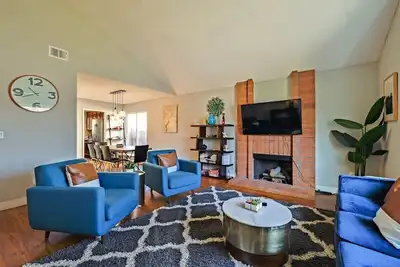 Image de @ Marbella Lane - 4br Home Away From Home | Ldry