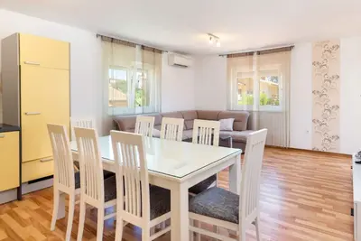 Image de Wohnung \"Dragan\" mit Balkon by Interhome