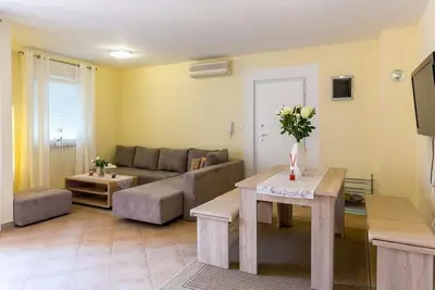 Image de Wohnung \"Fucane Beni\" mit Balkon by Interhome