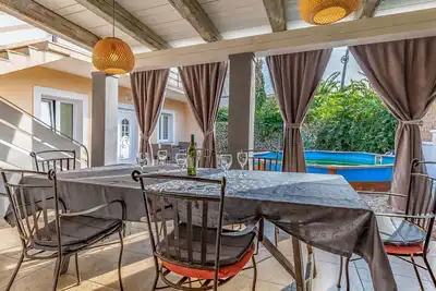 Image de Villa Agneza mit Garten, Pool und Pavillon by Interhome