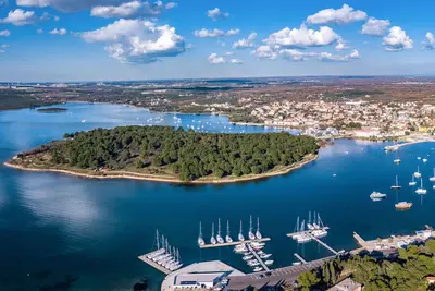 Image de Ferienvilla \"Romana\" mit Blick auf das Wasser by Interhome