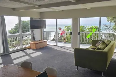 Image de 3-bedroom Bach in Ahipara 180 views of 90 Mile Beach