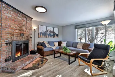 Image de Peak & Pillow Condo at Fall Line on Shuttle Route