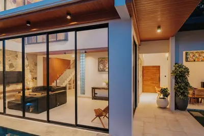 Image de 3br Villa w/ Pool & High Ceilings near Pandawa beach