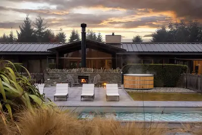 Image de Wanaka Haven • Pool, Spa & Park-Like Grounds