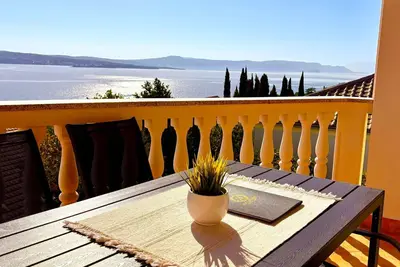 Image de Wohnung mit Balkon und Meerblick by Interhome