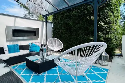 Image de Luxus Ferienhaus by Interhome