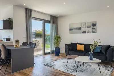 Erdgeschosswohnung Moonlight mit Terrasse by Interhome