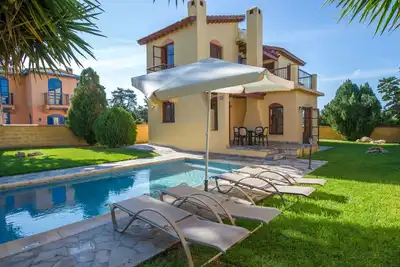 Image de in Polis Chrysochous mit Offenem Kamin by Interhome