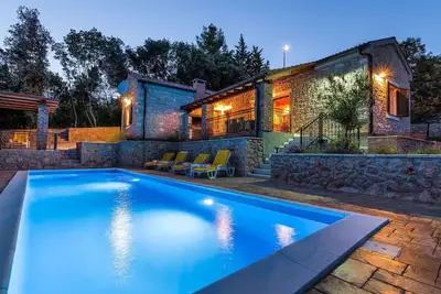 Image de Ferienvilla Roko mit beheiztem Pool by Interhome