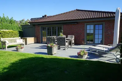Image de in Großmorsum mit Terrasse und Grill by Interhome
