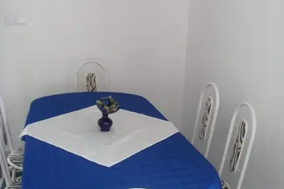 Image de mit Terrassen, Balkonen sowie Parkplatz by Interhome