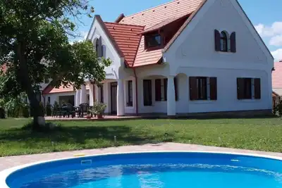 Hétkanyar Vendégház by Interhome