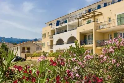 Image de am Meer in Korsika by Interhome