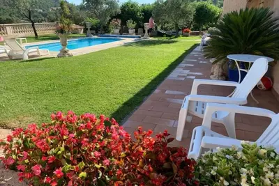 Image de beheizter Pool ab Mitte April by Interhome