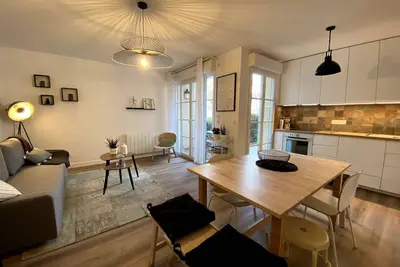 Image de Charme DisneyLand Paris Vallée Village 8p See by Interhome