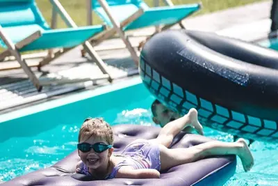 Image de mit Schwimmbad by Interhome