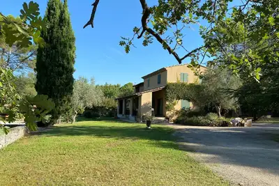 Image de Klimatisiertes Mas Les Heures Bleues mit Pool by Interhome