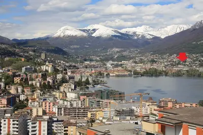 Image de Executive mit 6 Schlafzimmern und 2 Bädern by Interhome