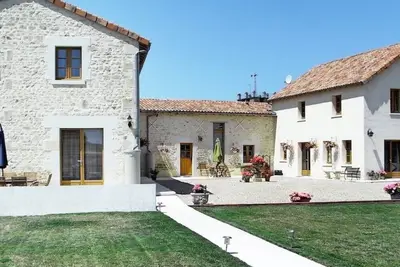 Image de Loire Escapes - Gites für Selbstversorger auf dem Lande in Frankreich - ein fri by Interhome