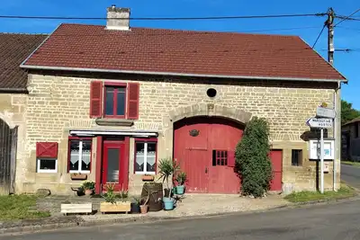 Image de in Celles-En-Bassigny  umzäunter Garten by Interhome